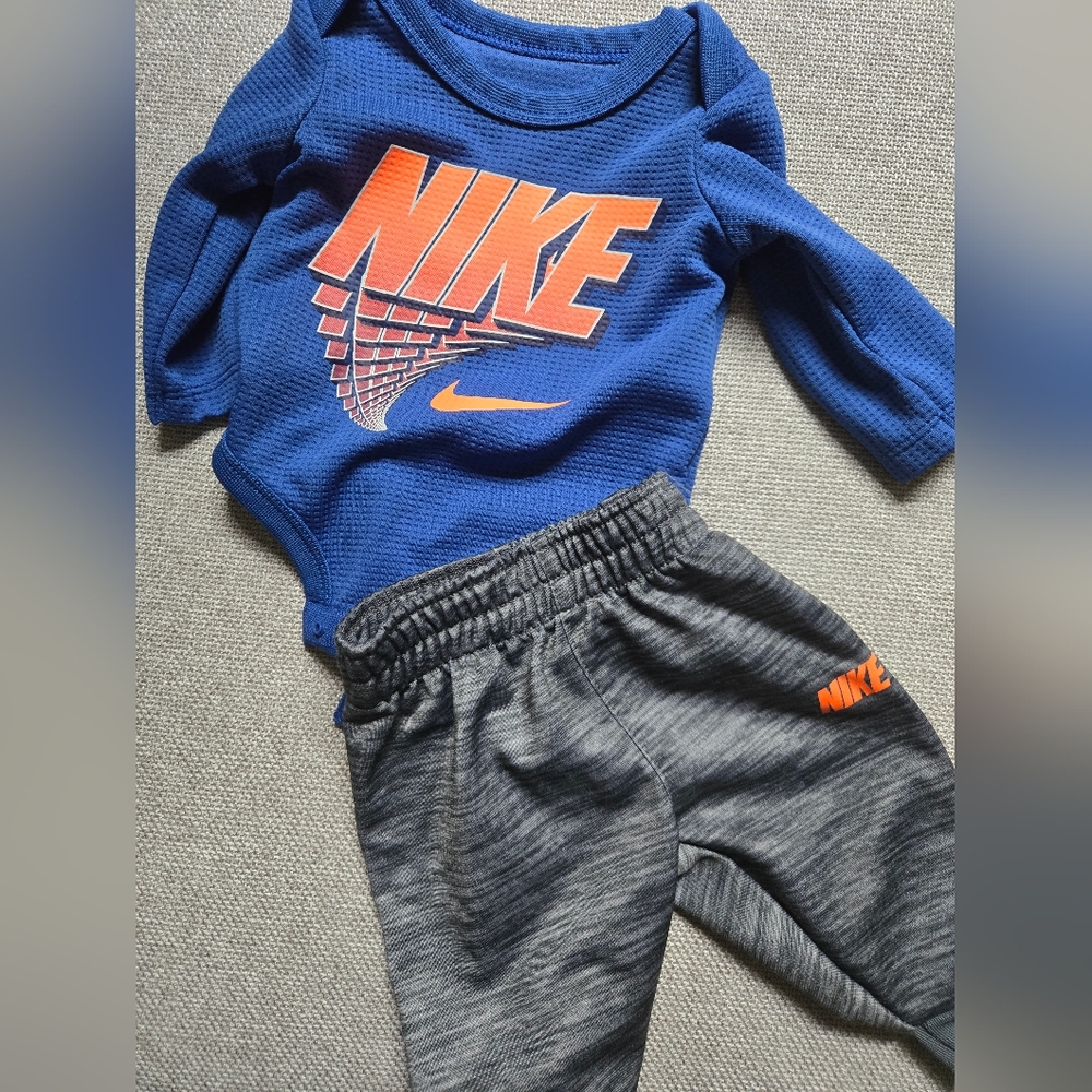 Nike Newborn Set